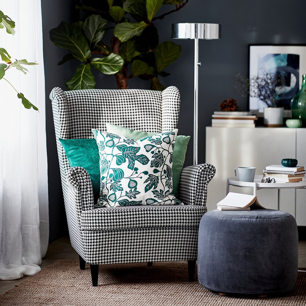 STRANDMON Wing chair - Vibberbo black/beige